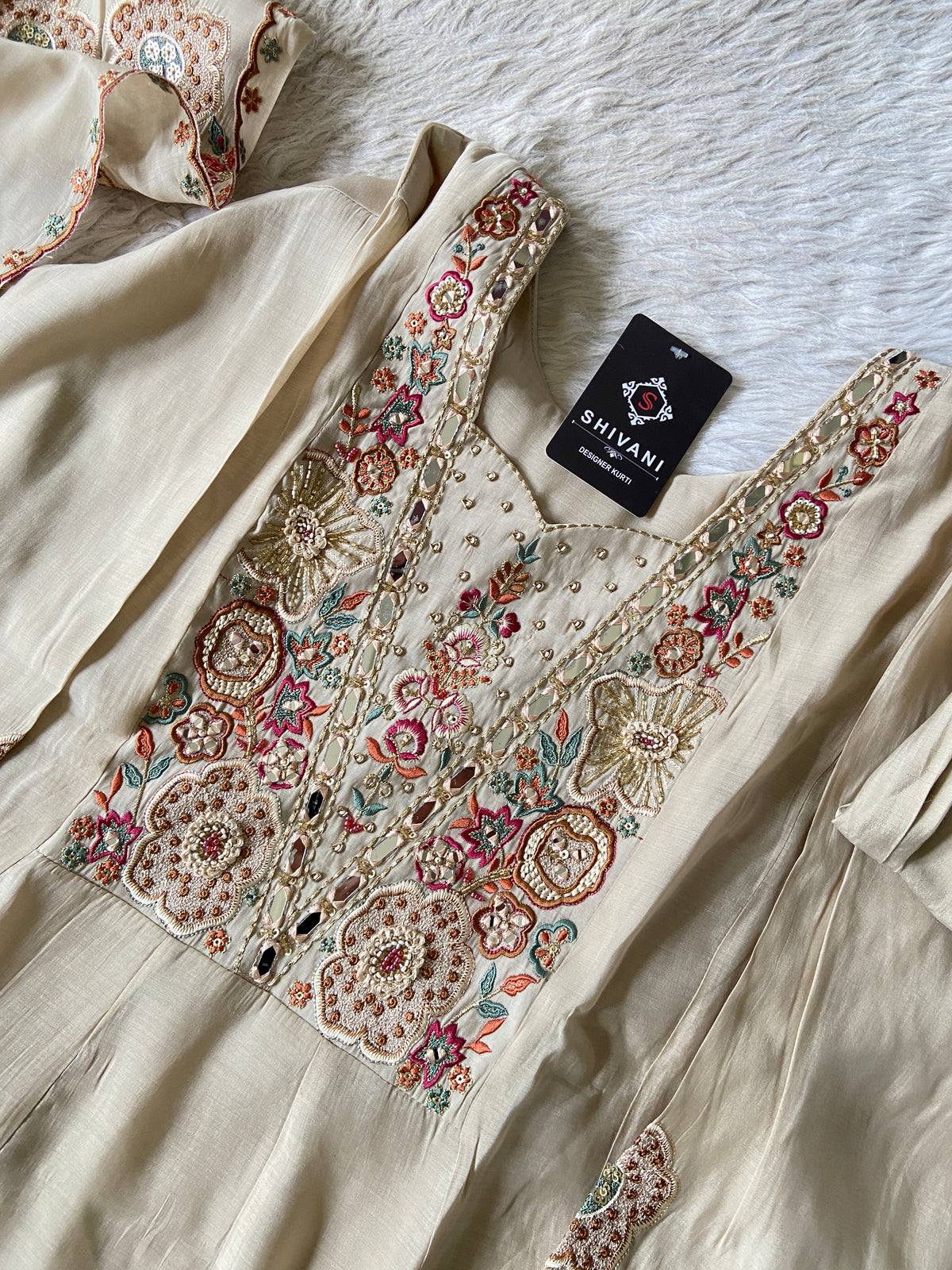 Premium Designer Anarkali Suit. Silk Suit Sets For Women Online India. Shop the Latest Festive Summer Collection at Shivani Designer Kurti.