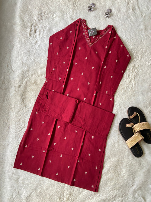 Real Mirror Work in Neck Cotton Straight Kurti With Palazzo. Cotton Straight Kurti Sets For Women Online India. Shop the Latest Festive Summer Collection at Shivani Designer Kurti.