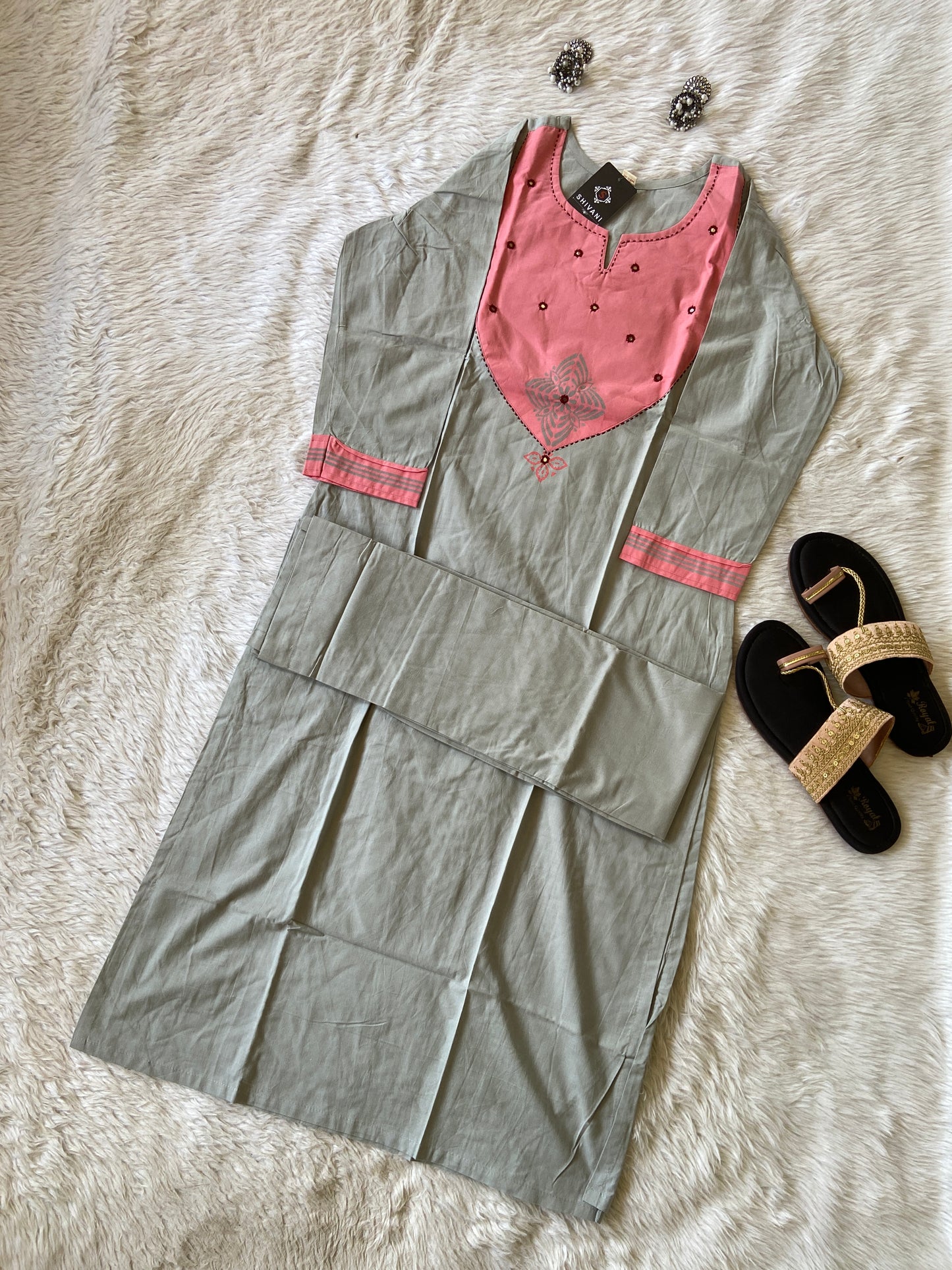 Contrast Patch Work Pair, Cotton Straightcut Kurti Sets For Women