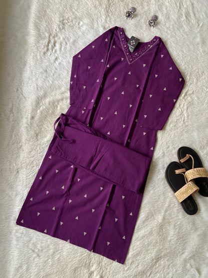 Real Mirror Work in Neck Cotton Straight Kurti With Palazzo. Cotton Straight Kurti Sets For Women Online India. Shop the Latest Festive Summer Collection at Shivani Designer Kurti.