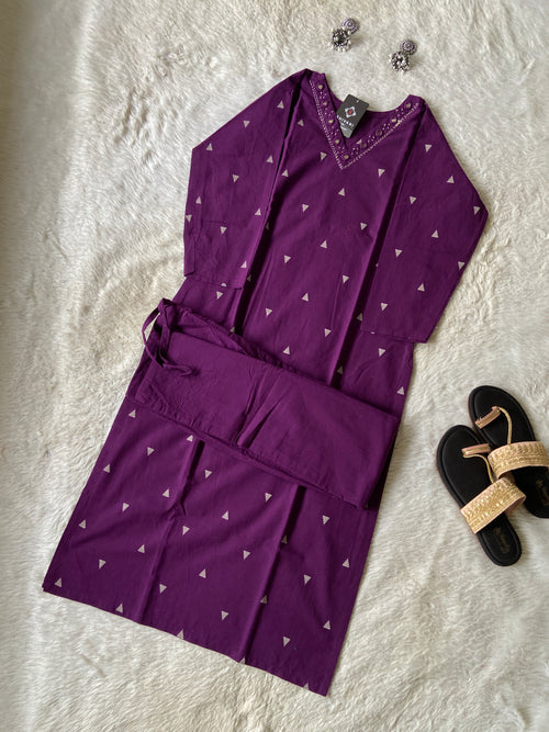 Real Mirror Work in Neck Cotton Straight Kurti With Palazzo. Cotton Straight Kurti Sets For Women Online India. Shop the Latest Festive Summer Collection at Shivani Designer Kurti.