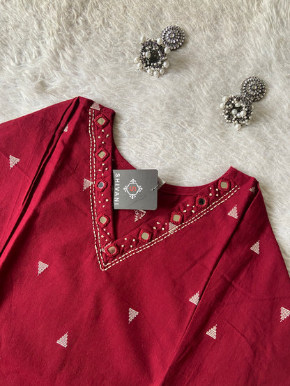 Real Mirror Work in Neck Cotton Straight Kurti With Palazzo. Cotton Straight Kurti Sets For Women Online India. Shop the Latest Festive Summer Collection at Shivani Designer Kurti.