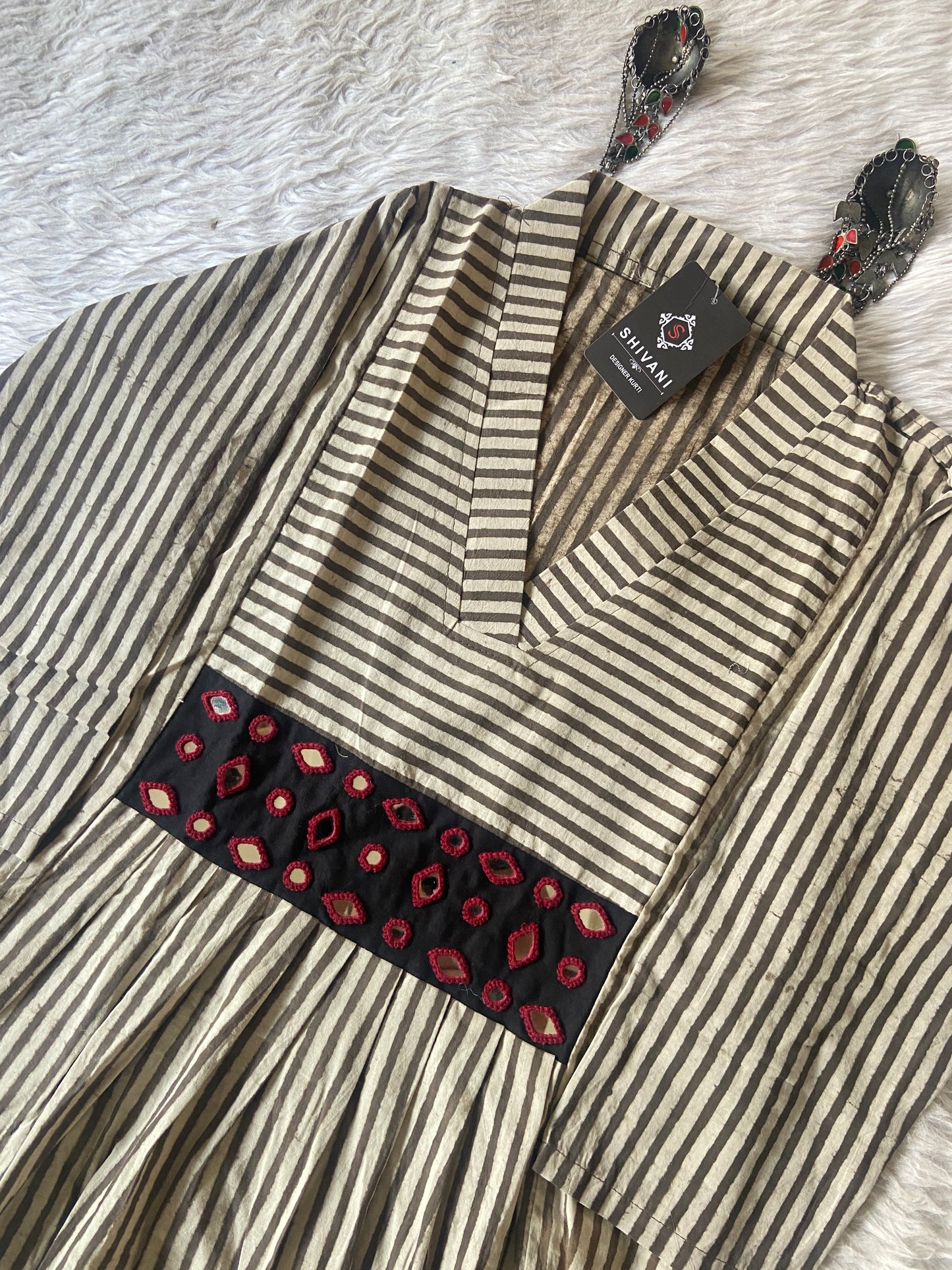 Cotton Midi, Cotton Aline Kurti With Mirror Work (Gamthi Kurti). Cotton Kurti For Women online India. Shop the Latest Festive Summer Collection at Shivani Designer Kurti.