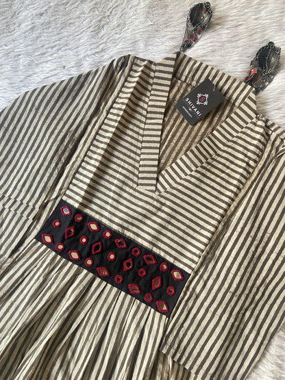 Cotton Midi, Cotton Aline Kurti With Mirror Work (Gamthi Kurti). Cotton Kurti For Women online India. Shop the Latest Festive Summer Collection at Shivani Designer Kurti.