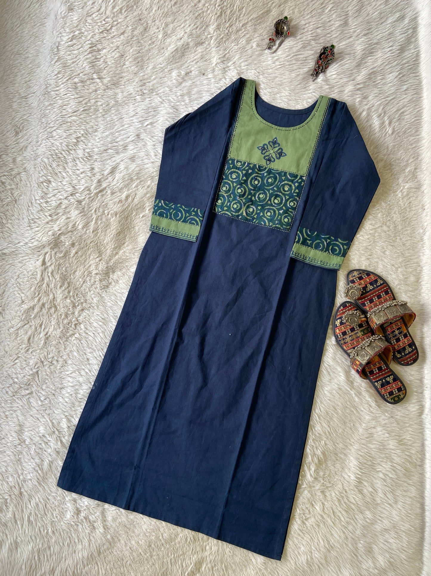 Gamthi Cotton Straight Kurti (Gamthi Kurti) . Cotton Kurtis For Women Online India. Shop the Latest Festive Summer Collection at Shivani Designer Kurti.