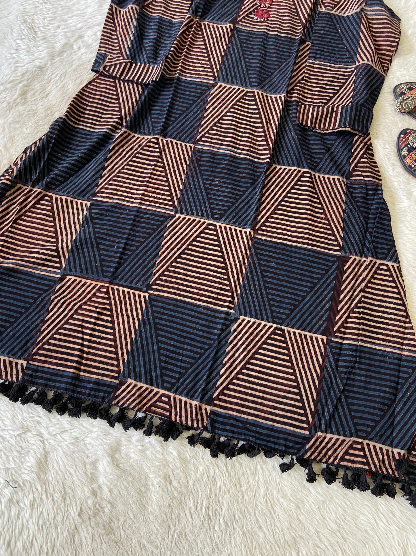 Cotton Midi, Cotton Aline Kurti With Mirror Work (Gamthi Kurti). Cotton Kurti For Women online India. Shop the Latest Festive Summer Collection at Shivani Designer Kurti.