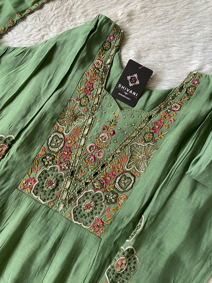 Premium Designer Anarkali Suit. Silk Suit Sets For Women Online India. Shop the Latest Festive Summer Collection at Shivani Designer Kurti.