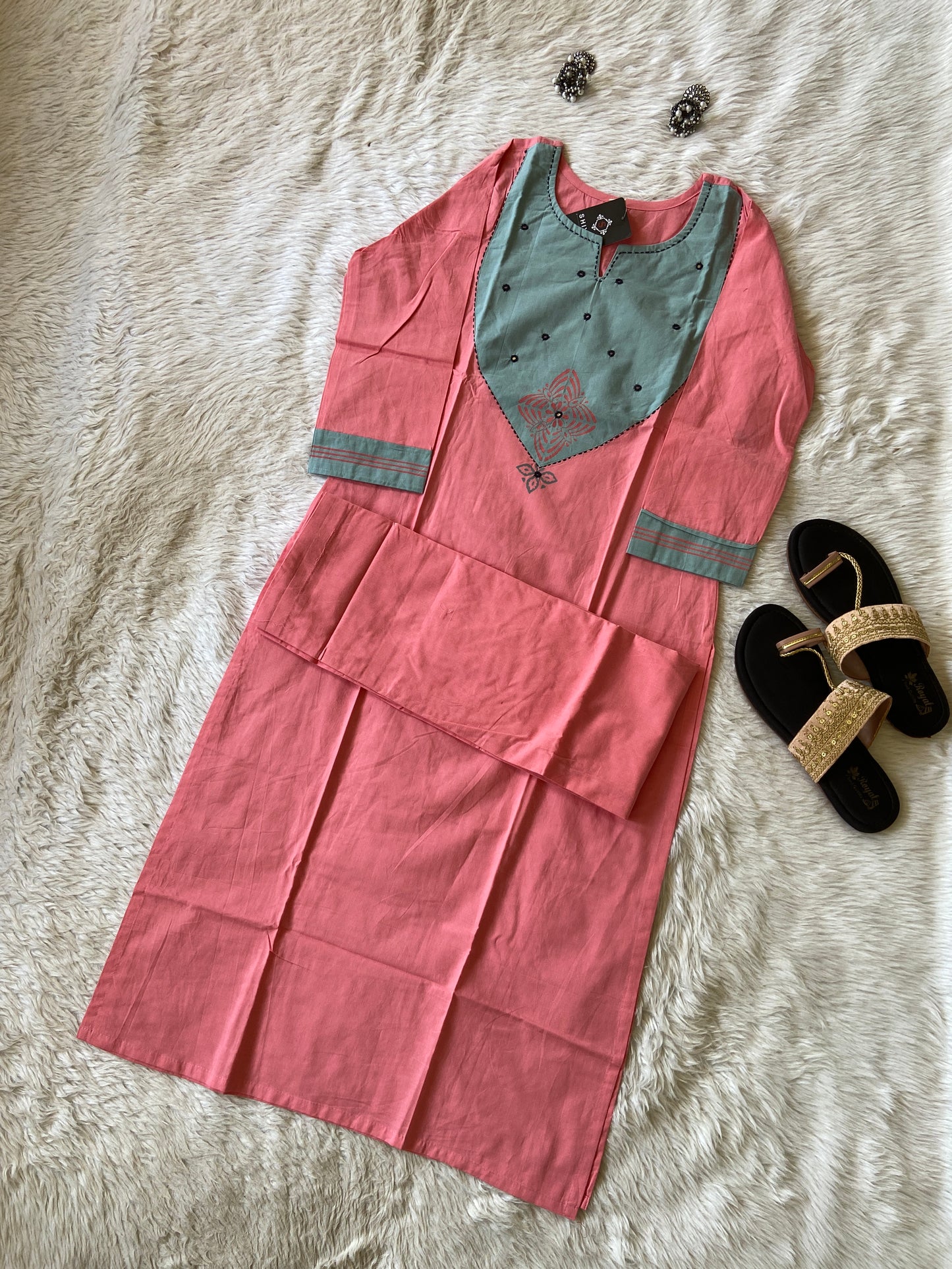 Contrast Patch Work Pair, Cotton Straightcut Kurti Sets For Women