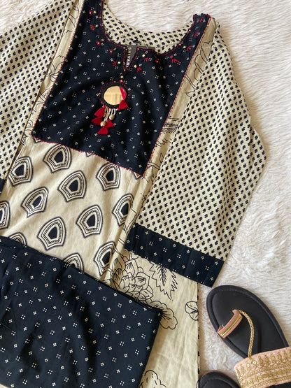 Jaipuri Print Cotton Aline Kurti With Palazzo. Cotton Kurti Sets For Women Online India. Shop the Latest Festive Summer Collection at Shivani Designer Kurti.