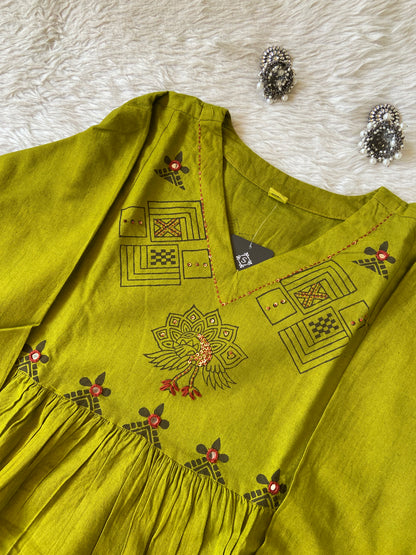 Block Print Aline Kurti And Palazzo. Cotton Kurti Sets For Women Online India. Shop the Latest Festive Summer Collection at Shivani Designer Kurti.
