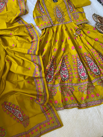 Jaipuri Cotton Anarkali Kurti With Pant And Dupatta. Cotton Suit Sets For Women Online India. Shop the Latest Festive Summer Collection at Shivani Designer Kurti.