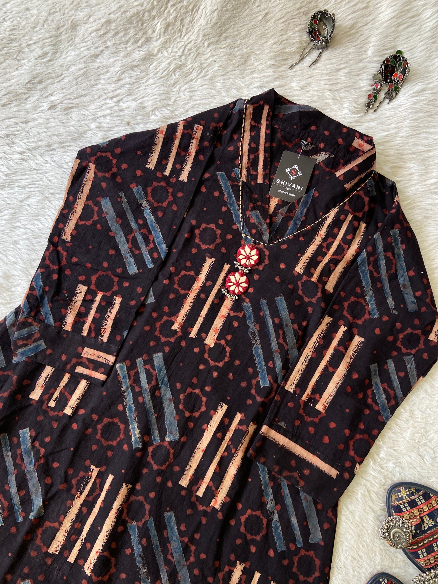 Cotton Midi, Cotton Aline Kurti With Mirror Work (Gamthi Kurti). Cotton Kurti For Women online India. Shop the Latest Festive Summer Collection at Shivani Designer Kurti.