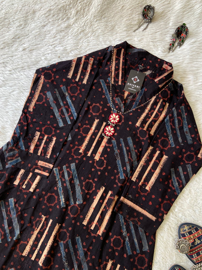 Cotton Midi, Cotton Aline Kurti With Mirror Work (Gamthi Kurti). Cotton Kurti For Women online India. Shop the Latest Festive Summer Collection at Shivani Designer Kurti.