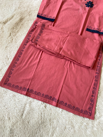Aplic Work Cotton Straight Kurti With Palazzo. Cotton Kurti Sets For Women Online India. Shop the Latest Festive Summer Collection at Shivani Designer Kurti.