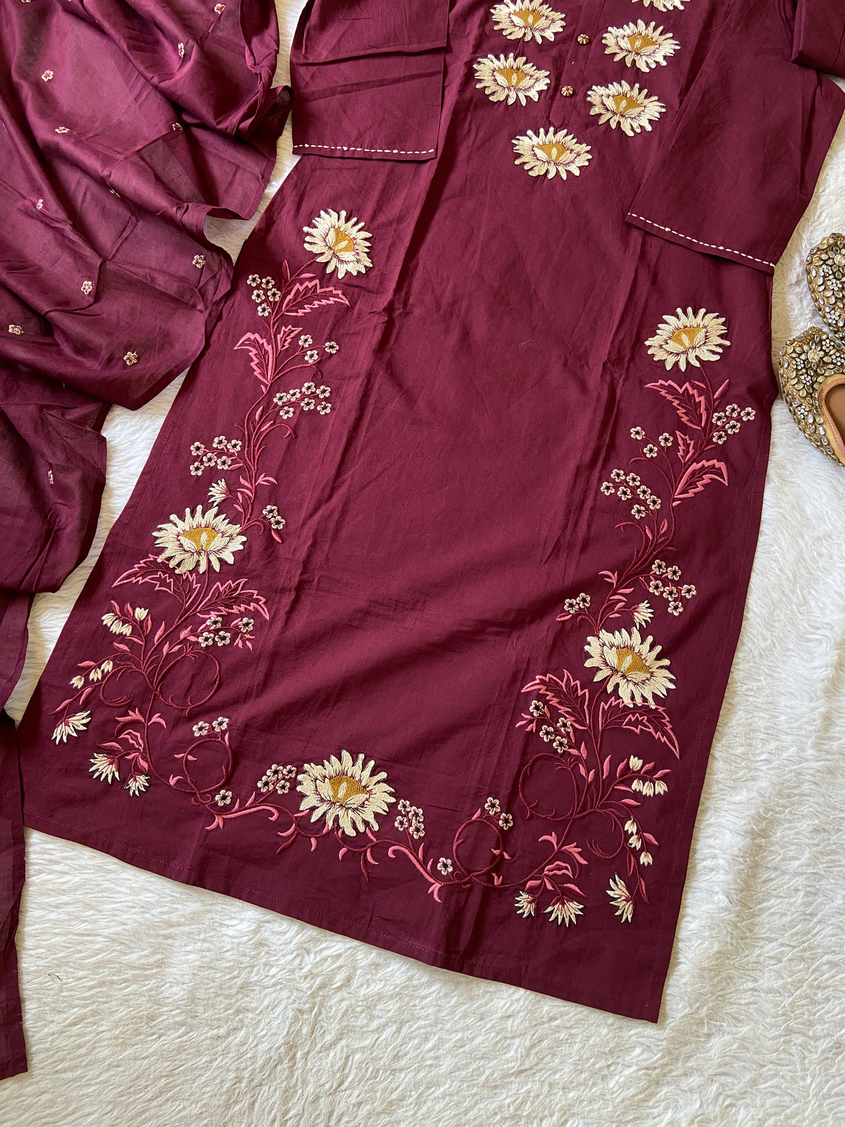 Flower Embroidery Work Cotton Straight Kurti, Pant And Dupatta. Cotton Suit Sets For Women Online India. Shop the Latest Festive Summer Collection at Shivani Designer Kurti.