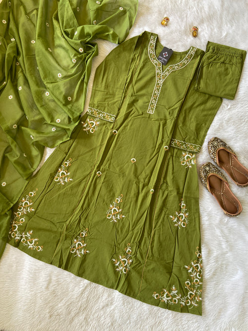 Beautiful Embroidery Work In Kurtis With Matching Pant And Dupatta, Cotton Aline Kurtis Suits For Women