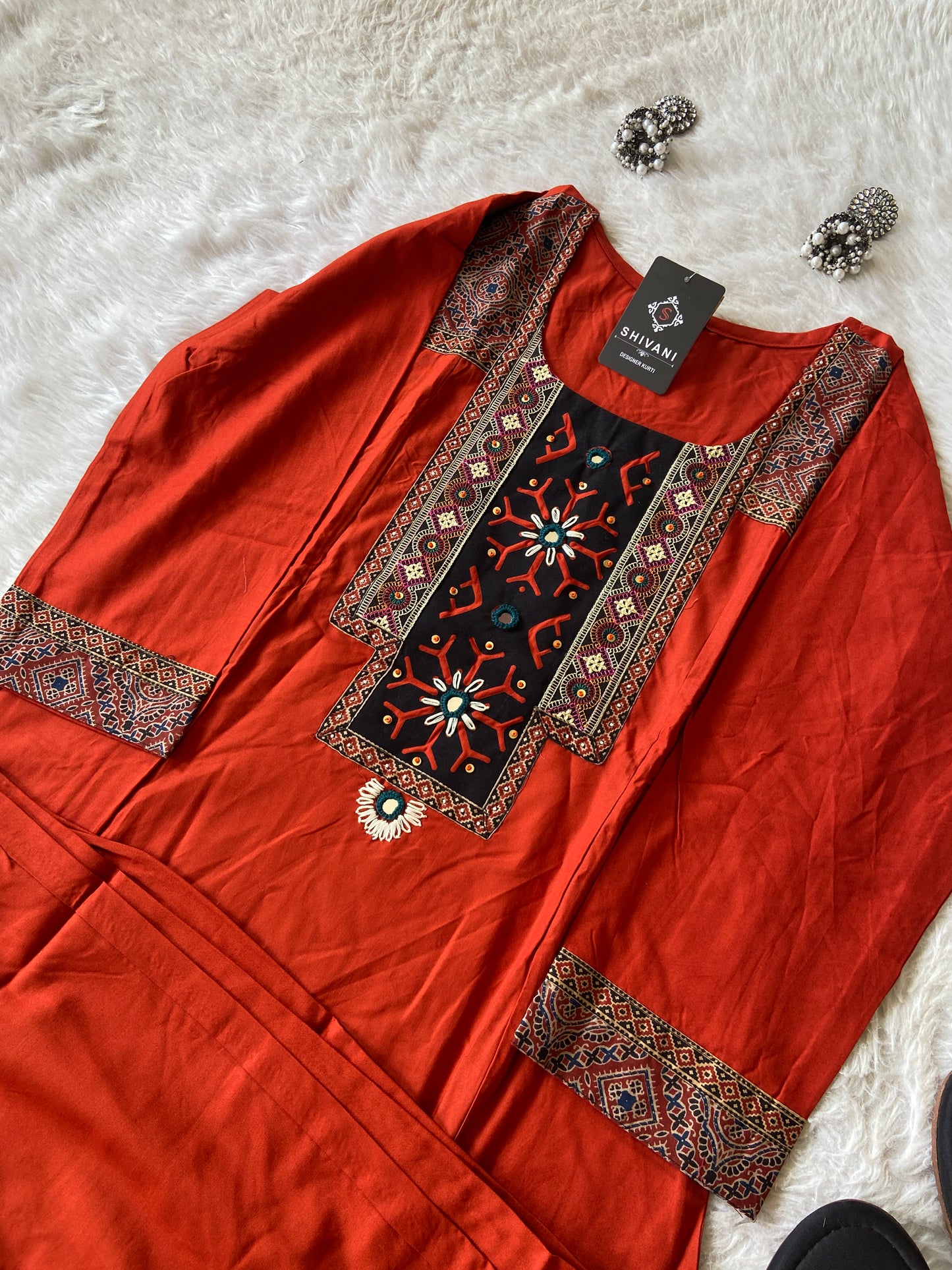 Patchwork Kurti With Pant (Gamthi Pair), Rayon Kurti Sets For Women