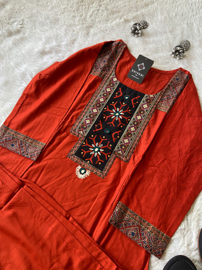 Patchwork Kurti With Pant (Gamthi Pair), Rayon Kurti Sets For Women