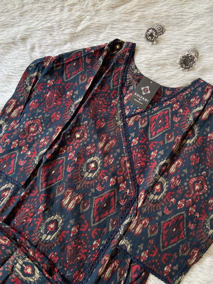 Ikkat Print Straight Kurti With Palazzo. Cotton Straight Kurti Sets For Women.