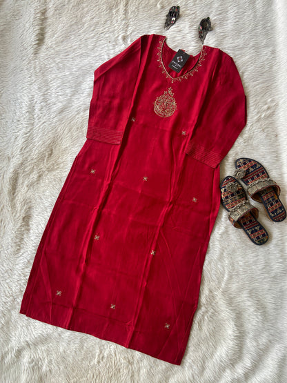 Straight Cut Silk Kurti With Beautiful Golden Embroidery Work With Full Lining, Straight Kurtis For Women