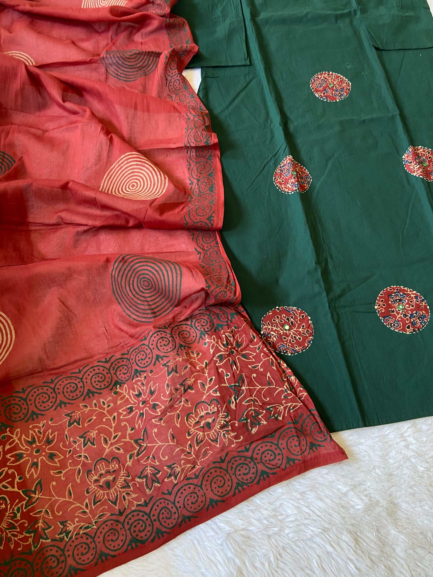 Straight Kurti With Palazzo And Dupatta (Gamthi Pair). Cotton Straight Kurti Suit Sets For Women.