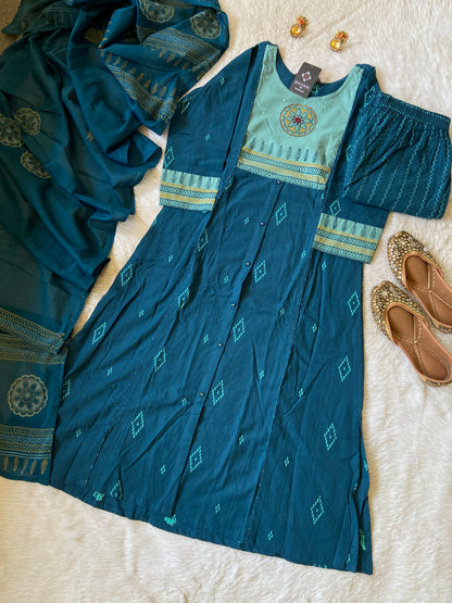 Cotton Kurti With Pant And Dupatta (Gamthi Pair). Cotton Straight Kurti Suit Sets For Women.
