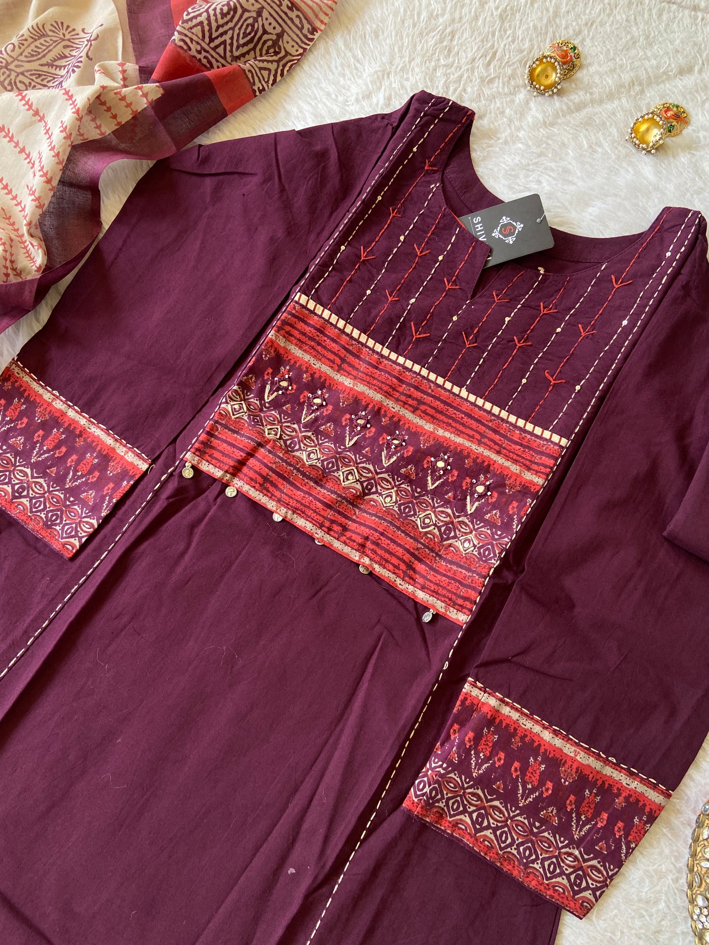 Cotton Kurti With Pant And Dupatta (Gamthi Pair). Cotton Straight Kurti Suit Sets For Women.