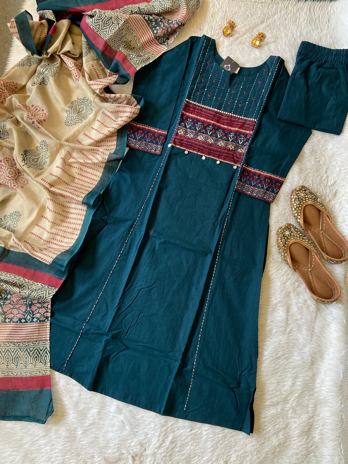Cotton Kurti With Pant And Dupatta (Gamthi Pair). Cotton Straight Kurti Suit Sets For Women.