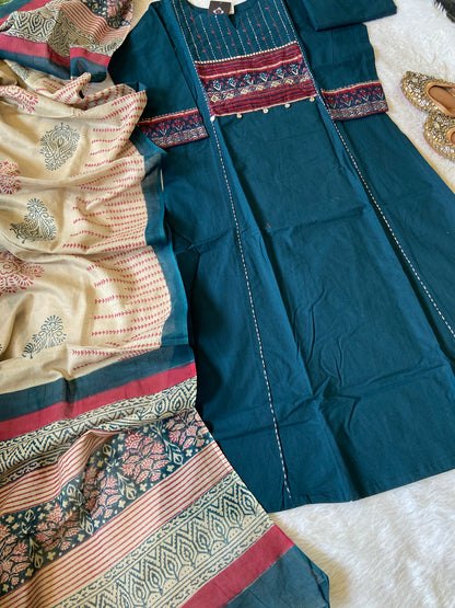 Cotton Kurti With Pant And Dupatta (Gamthi Pair). Cotton Straight Kurti Suit Sets For Women.