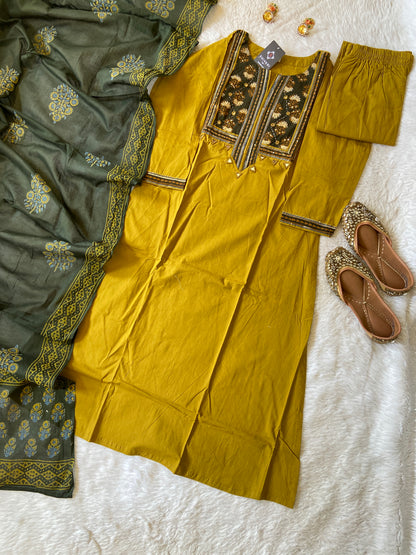 Cotton Kurti With Pant And Dupatta (Gamthi Pair). Cotton Straight Kurti Suit Sets For Women.