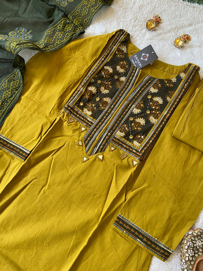 Cotton Kurti With Pant And Dupatta (Gamthi Pair). Cotton Straight Kurti Suit Sets For Women.