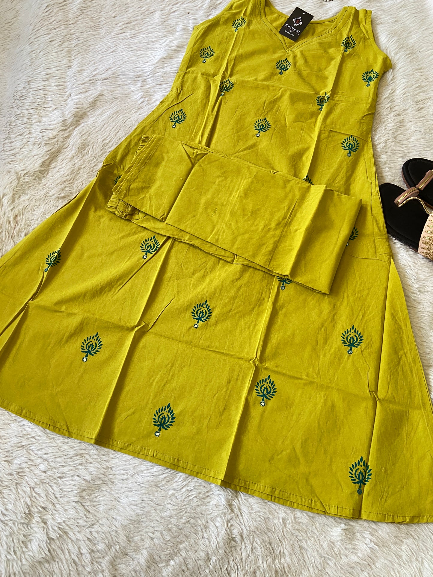 Cotton Sleeveless Aline Kurti With Palazzo (3/4th Sleeve Attached). Cotton Aline Kurti Sets For Women.