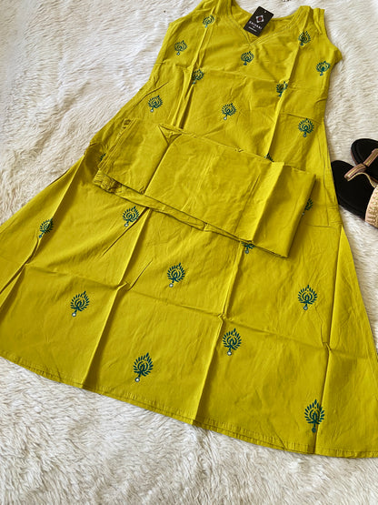 Cotton Sleeveless Aline Kurti With Palazzo (3/4th Sleeve Attached). Cotton Aline Kurti Sets For Women.