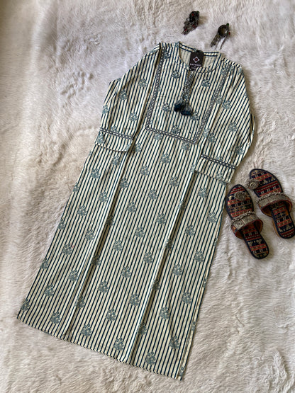 Cotton Straight cut Kurtis With Beautiful Work In Neck. Cotton Straight Kurti For Women.