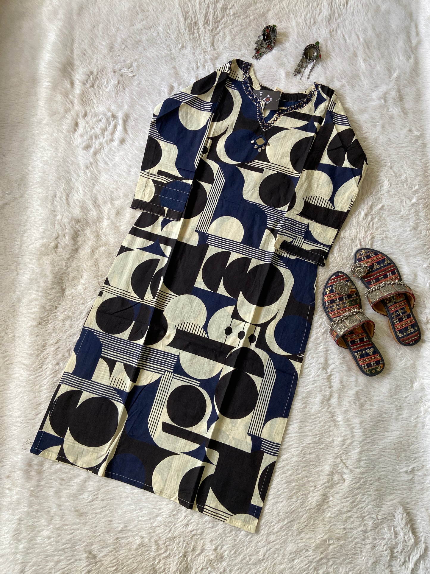 Cotton Straight cut Kurtis With Beautiful Work In Neck. Cotton Straight Kurti For Women.