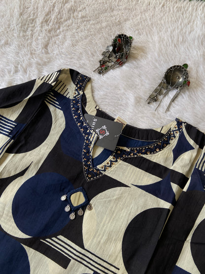 Cotton Straight cut Kurtis With Beautiful Work In Neck. Cotton Straight Kurti For Women.