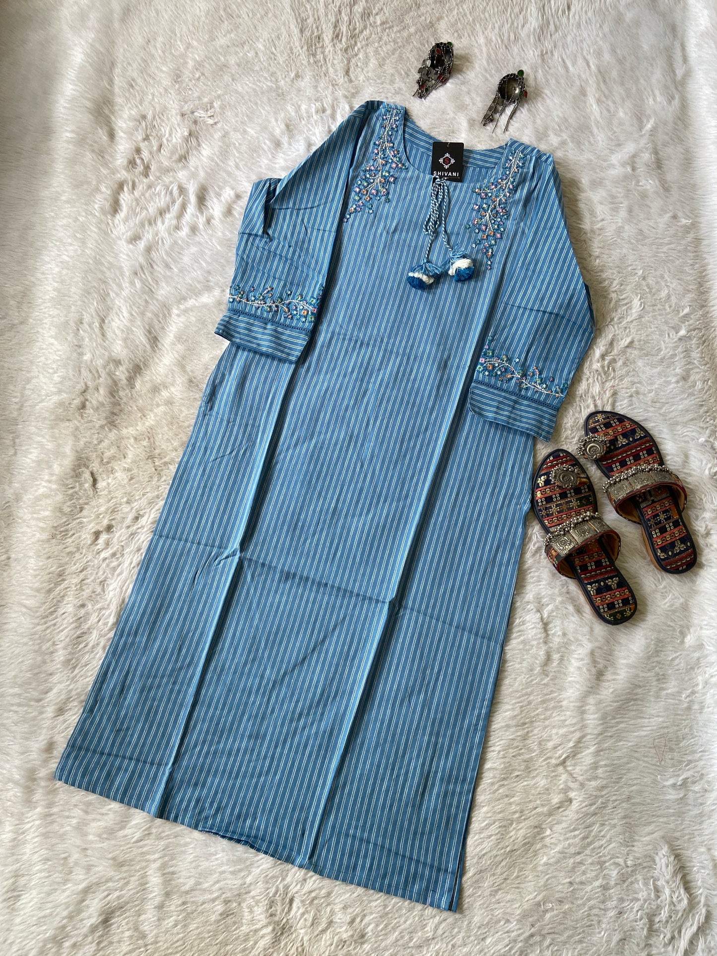 Cotton Straight cut Kurtis With Beautiful Work In Neck. Cotton Straight Kurti For Women.