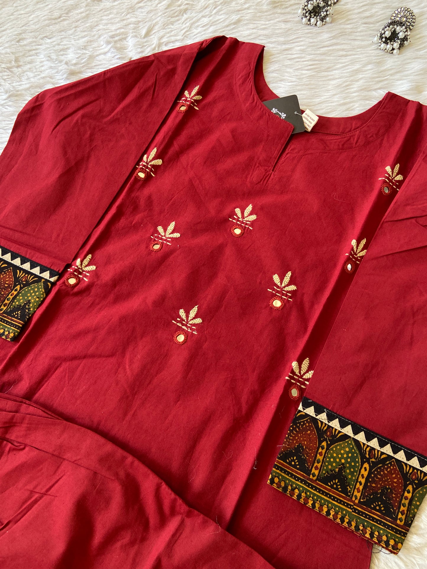 Cotton Mirror Work Straight Kurti With Palazzo. (Gamthi Pair). Cotton Staright Kurti Sets For Women.