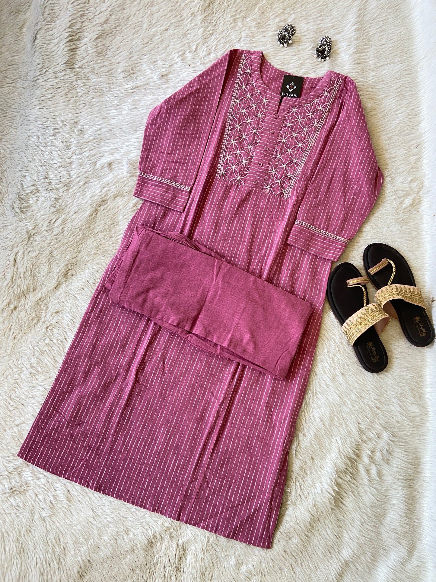 Embroidery Work In Neck, Straight Kurti With Palazzo. Cotton Straight Kurti Sets For Women.