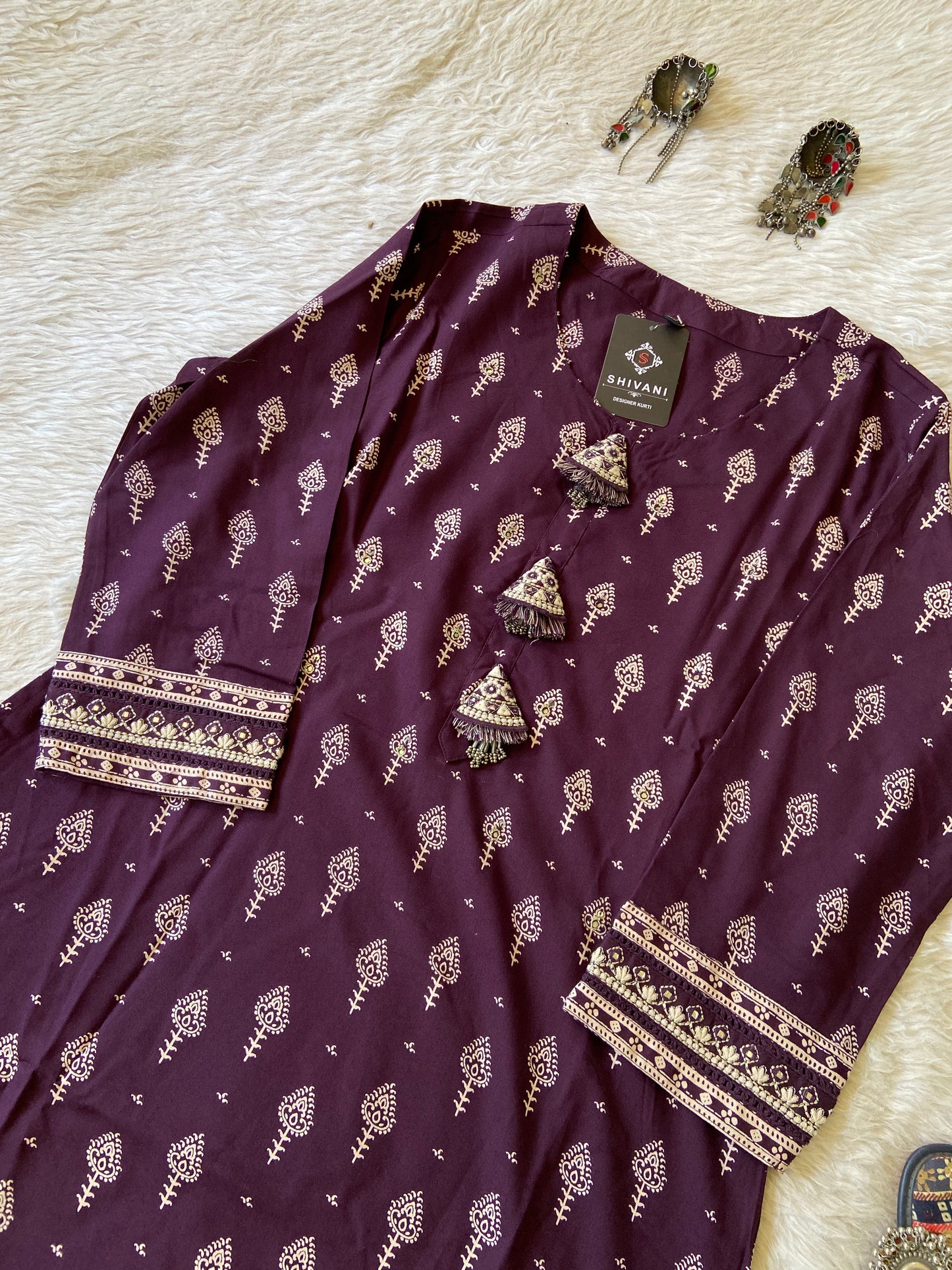 Round Neck Style Jaipuri Print Rayon Straight Kurti. Rayon Straight Kurtis For Women.