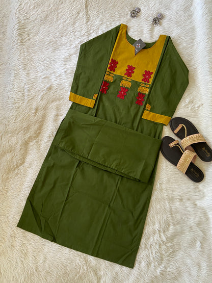 Straight Aplic Work Kurti With Palazzo (Gamthi Pair). Cotton Striaght Kurti Sets For Women.