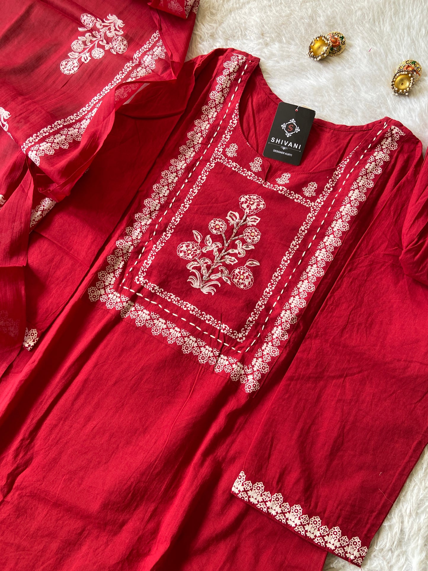 Mul Cotton Straight Kurti With Pant And Dupatta. Cotton Suit Sets For Women.