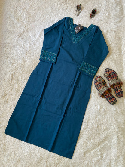 Cotton V Neck Style Straight Kurti. Cotton Kurti For Women.
