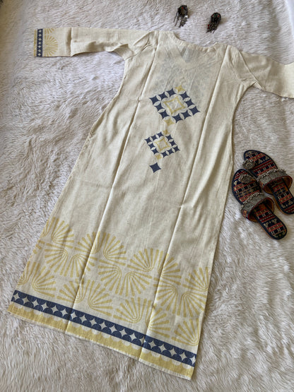 Cotton Straight Kurti With Mirror Work In Neck (Gamthi Kurti). Cotton Kurti For Women.