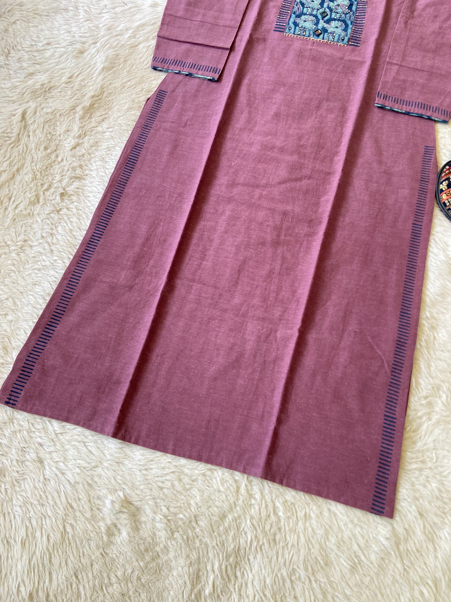 Cotton Straight Kurti With Mirror Work In Neck (Gamthi Kurti). Cotton Kurti For Women.