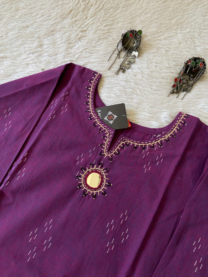 Cotton Straight Kurti With Mirror Work In Neck (Gamthi Kurti). Cotton Kurti For Women.