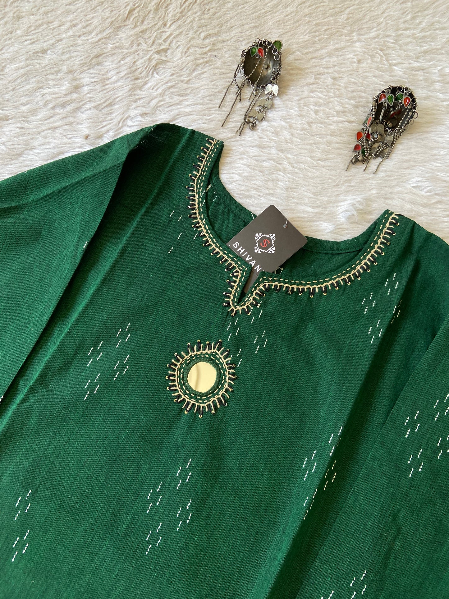 Cotton Straight Kurti With Mirror Work In Neck (Gamthi Kurti). Cotton Kurti For Women.