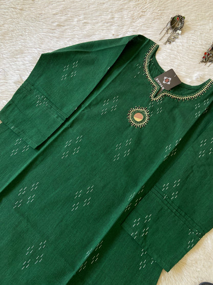 Cotton Straight Kurti With Mirror Work In Neck (Gamthi Kurti). Cotton Kurti For Women.