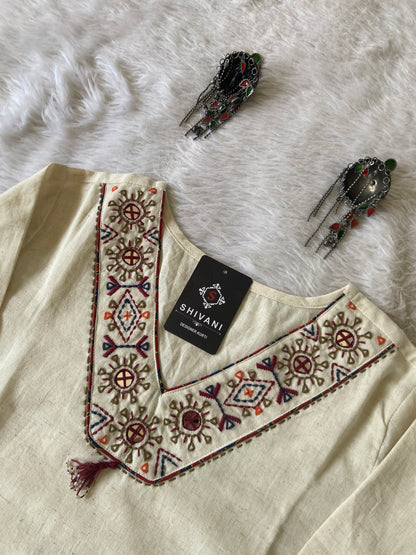Decorative phone case with intricate patterns on a textured surface