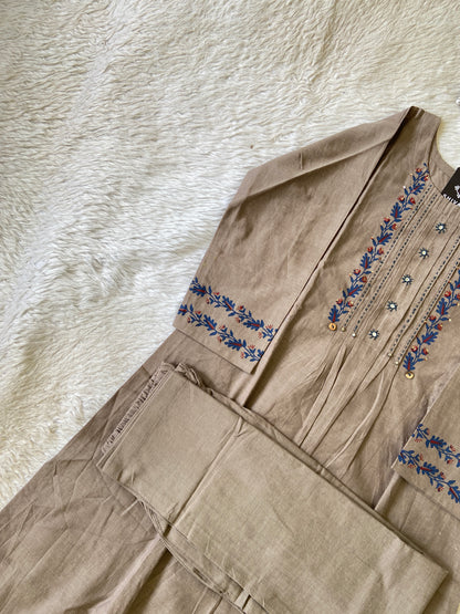 Cotton Aline Cut Pair (Gamthi Pair). Cotton Kurtis Sets For Women Online India. Shop the Latest Festive Summer Collection at Shivani Designer Kurti.
